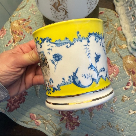 NWT Anthropologie Owl Coffee Tea Mug Nature Table Lou Rota Yellow & Blue Gold - Picture 5 of 6